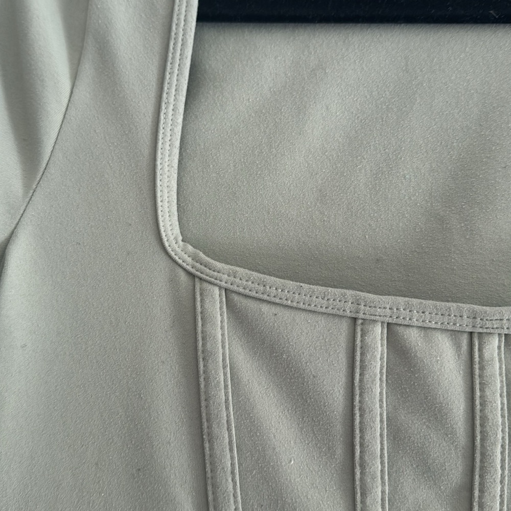 Abercrombie & Fitch Sage Green Crop Top - Picture 3 of 4